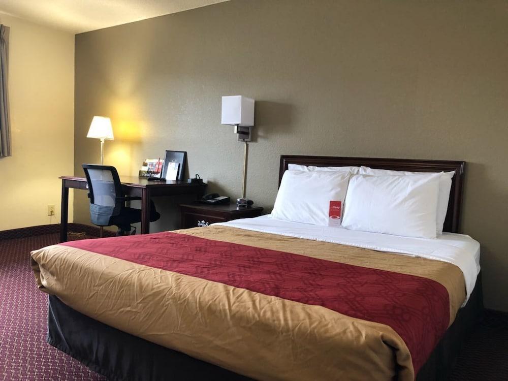 Days By Wyndham Pa I-70 I-76 Hotel *