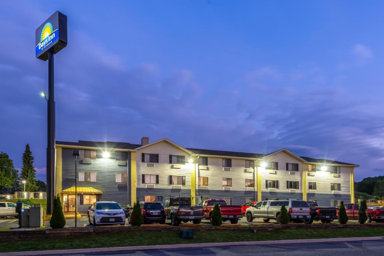 Days By Wyndham Pa I-70 I-76 Hotel *