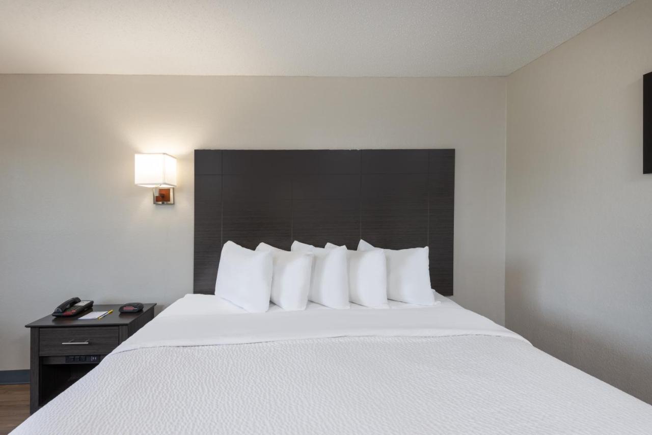 Hotel Days By Wyndham Pa I-70 I-76