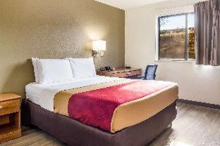 Days By Wyndham Pa I-70 I-76 Hotel