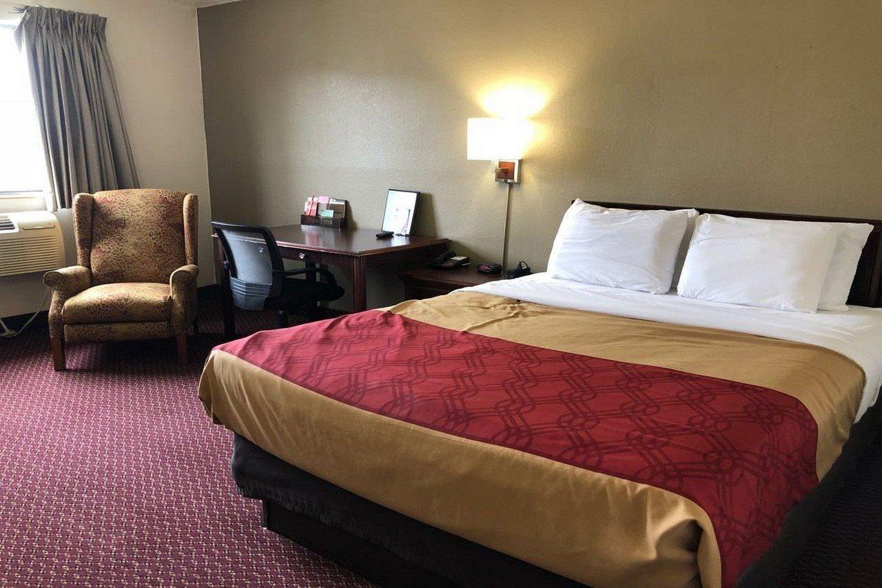 Days By Wyndham Pa I-70 I-76 Hotel *